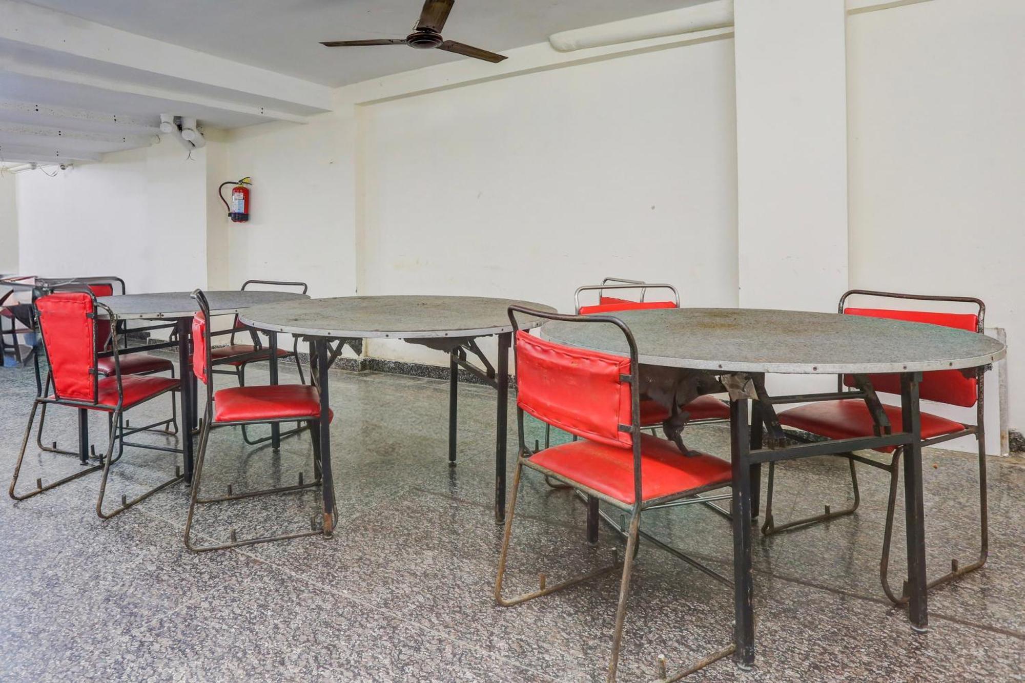 Super Hotel O Rohini Sector 20 Formerly Yellow Saffron Delhi  Eksteriør billede